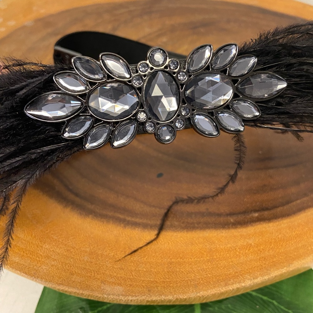 BCBG Max Azria  Flapper Feathers & Bling Stretch Belt Size S - Picture 7 of 7